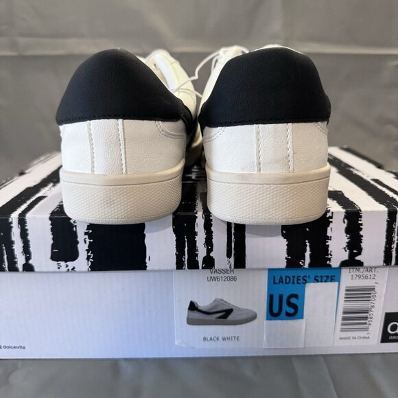 Womens Sneakers Size 7.5 White and Black Dolce Vita Vasser Walking Shoes Comfort - Picture 4 of 6